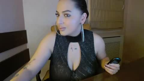         online show from June 8, 7:36 pm