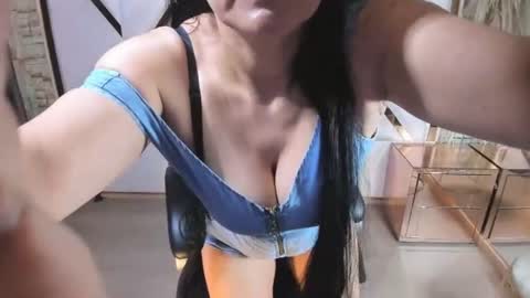 Allyson online show from July 20, 2:41 pm