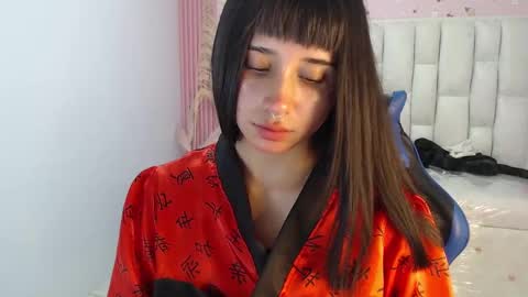 Snapshot of allyssa_bellini_s chatting on September 21, 3:27 am Allysa online show from September 21, 3:27 am