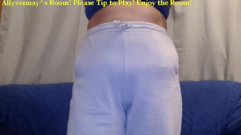 Snapshot of allyssamay chatting on January 25, 3:19 am Allyssamay online show from January 25, 3:19 am