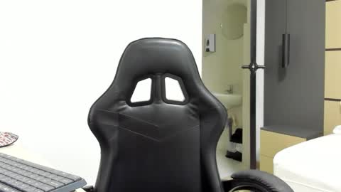 ALMA FENIX  online show from March 17, 1:04 pm