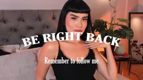 Mia online show from June 12, 9:23 pm