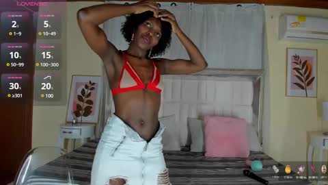 Snapshot of almasaennz chatting on March 7, 9:27 pm online show from March 7, 9:27 pm