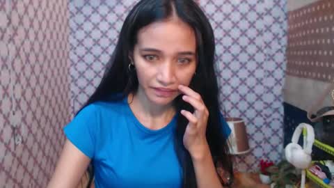 Alondra  online show from September 17, 9:18 am