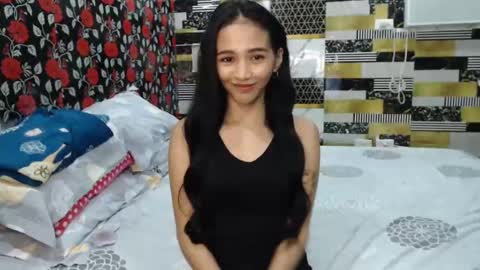 Alondra  online show from January 10, 10:50 am