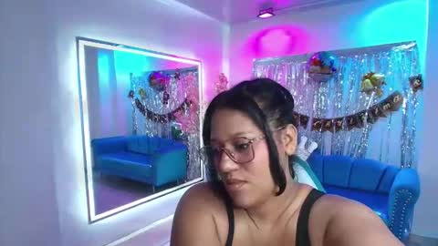 Alondra  online show from December 20, 3:54 am