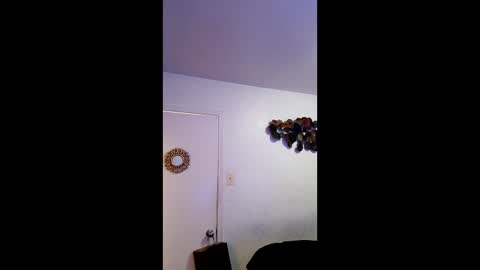 alotofazzisbackagain online show from April 18, 6:27 am