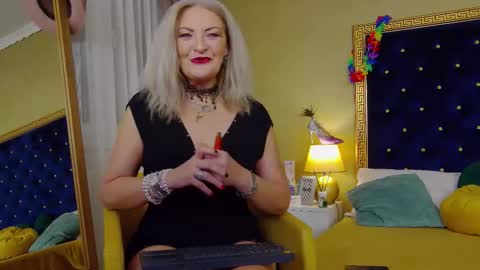 Alura Jenson online show from December 16, 8:26 pm