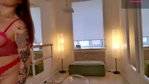 Lilu online show from June 15, 5:29 am
