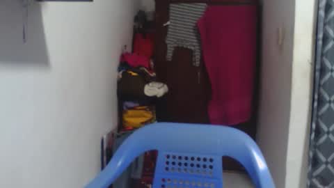 analia online show from December 20, 6:39 am