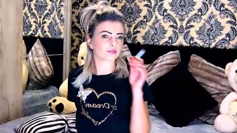 aly online show from December 20, 10:05 am