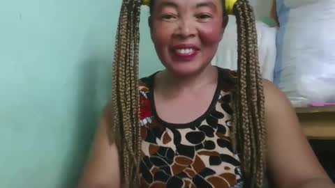 alypierette online show from March 17, 6:28 am