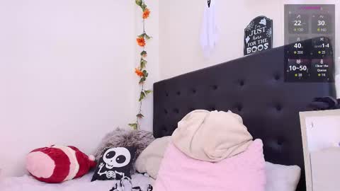 Snapshot of amabella_w chatting on October 19, 7:05 pm Isabella online show from October 19, 7:05 pm