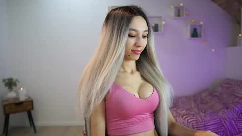 Snapshot of amai__liu chatting on March 11, 7:03 pm Amai Liu online show from March 11, 7:03 pm