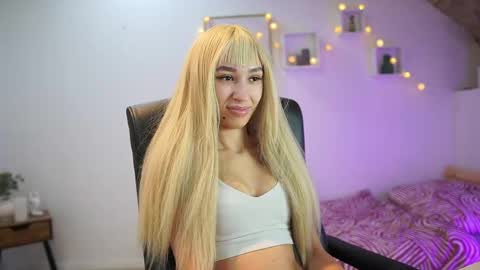 Snapshot of amai__liu chatting on October 9, 6:45 pm Amai Liu online show from October 9, 6:45 pm