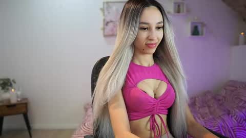 Snapshot of amai__liu chatting on February 23, 7:23 pm Amai Liu online show from February 23, 7:23 pm