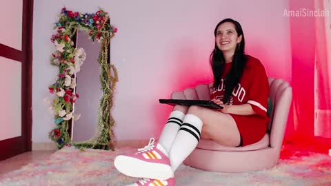 Amai  Sinclair  online show from January 31, 6:24 am