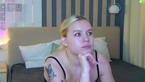 Amalia online show from August 3, 1:06 pm