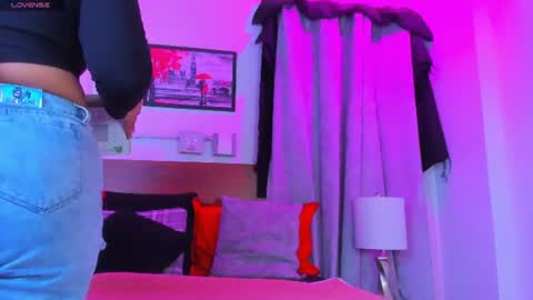 amanda29_ online show from June 19, 7:06 pm