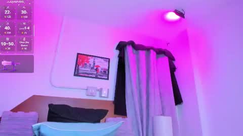 amanda29_ online show from June 23, 7:12 pm