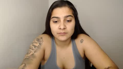 The queen of the biceps  online show from February 5, 10:22 pm