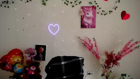 amanda_bright_ online show from March 5, 8:10 am