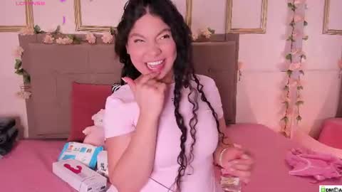 amandalee26 online show from August 2, 10:46 pm