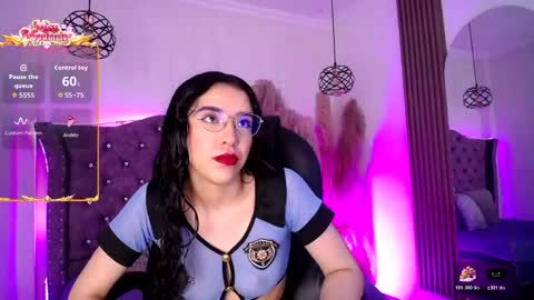 amara_davis1 online show from May 3, 5:00 am