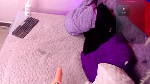 amara_davis1 online show from July 20, 10:39 am