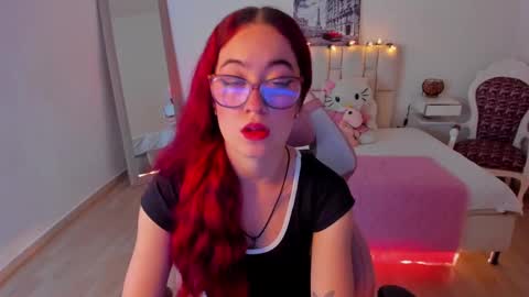 amaraa_couper1 online show from November 8, 3:22 am