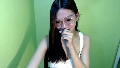BELLA online show from August 3, 4:34 pm