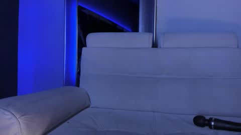 Emily online show from October 3, 12:10 pm