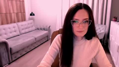 Izza online show from June 12, 5:21 pm