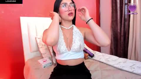 Sara  online show from December 2, 11:45 am