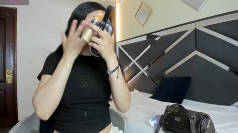 Ambar Ross online show from February 18, 1:32 pm