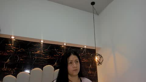   online show from January 5, 7:39 pm