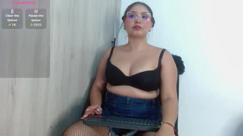 Amber  online show from December 16, 6:36 pm