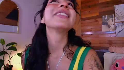 amber_curly online show from July 22, 9:49 pm