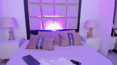 amber_harriis online show from April 28, 4:49 am