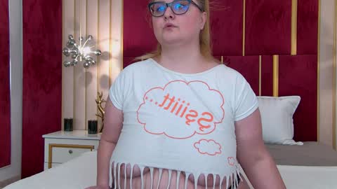 Amber Lye online show from December 23, 5:06 am