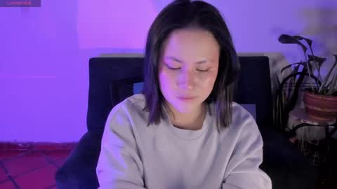 Vivi  online show from May 3, 4:16 am