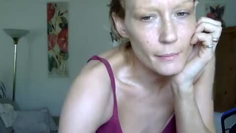 Kaligirll online show from May 17, 9:03 pm