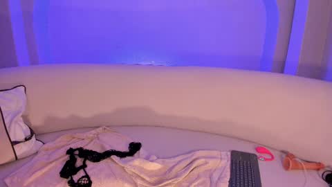Amber  online show from June 12, 3:03 am