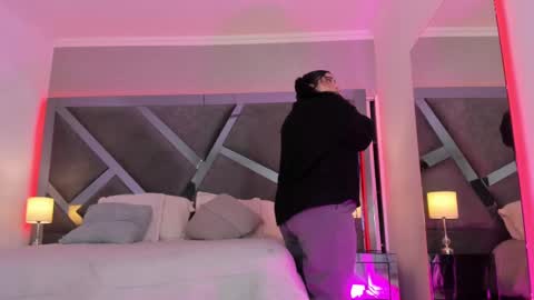 Amber  online show from March 8, 11:45 am