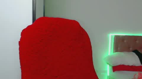 amelia online show from December 6, 5:09 am