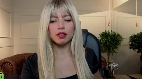 AMELIA online show from June 25, 12:18 pm