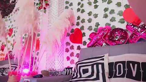 Snapshot of amelia_lov chatting on February 17, 3:25 am Amelia online show from February 17, 3:25 am