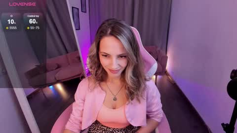 amelia_meili online show from January 11, 12:32 pm