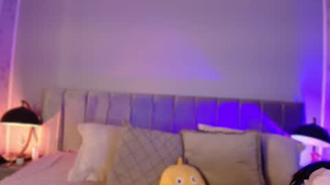 lia online show from October 16, 1:14 pm