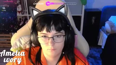 ameliaivory online show from May 4, 9:07 pm
